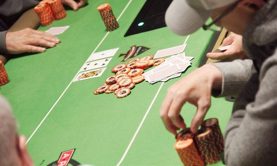 Hiểu biết về những chiến lược chơi Poker hiệu quả và hay nhất hiện nay