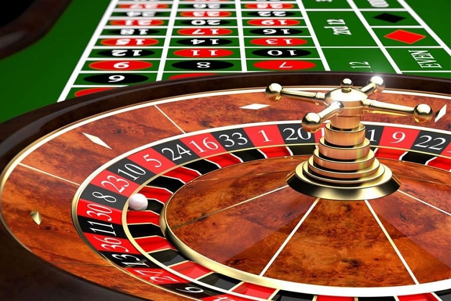 Cách đặt cược trong và cược ngoài khi chơi Roulette trực tuyến?