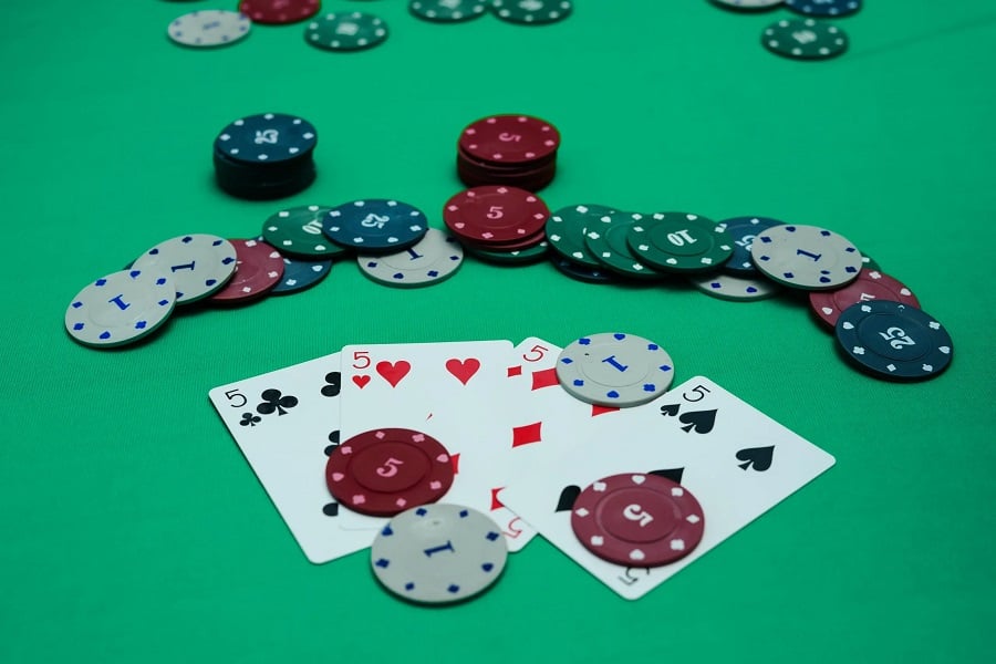 Những kinh nghiệm chơi Poker hay giúp bạn có được phong độ lớn để đánh bại đối thủ